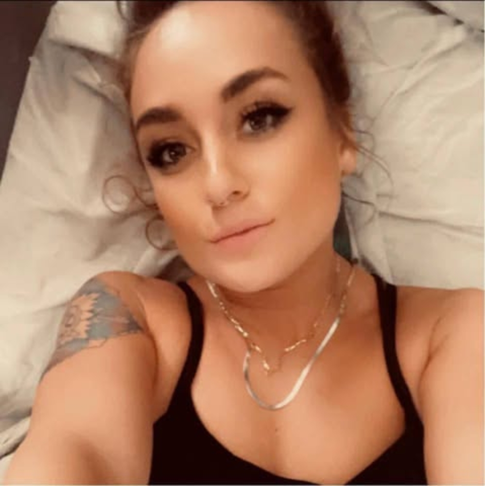 Meet your Posher, Jade